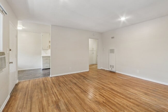 Photo - 652 Veteran Ave