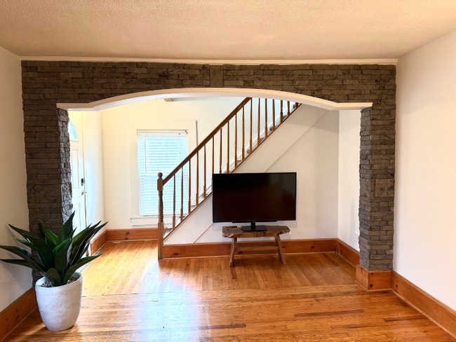 Photo - 11 Meadow St