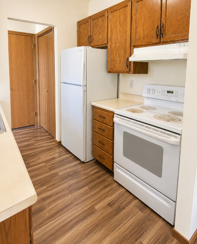 Pinebrook Corner Apartments