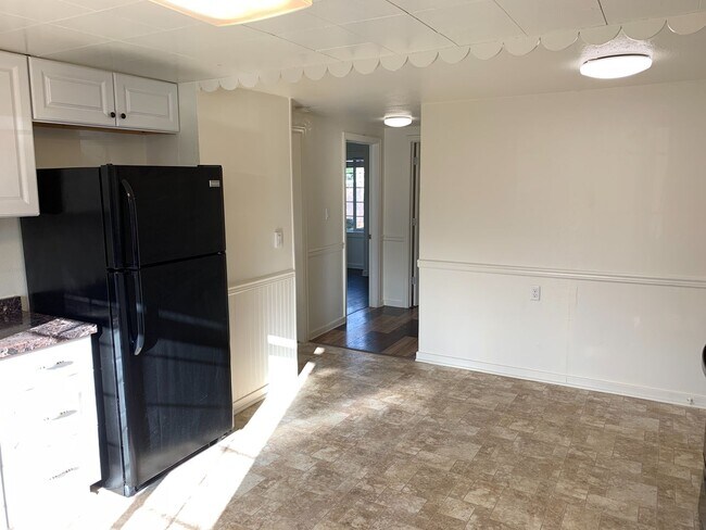 Photo - ~2 Bedroom House in Winston~