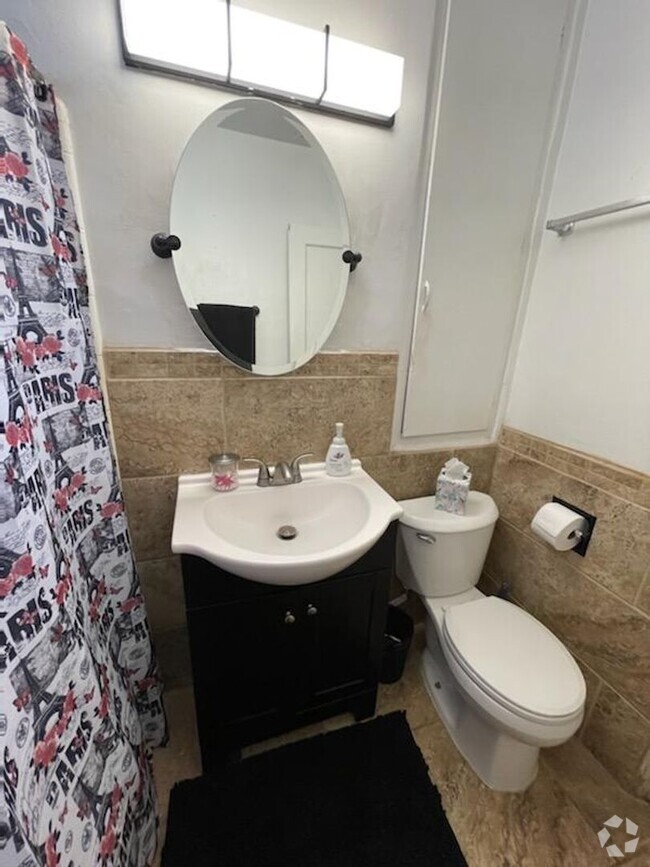 Building Photo - ADORABLE WEST MESA HOME 2 Bedroom 1/BA 1/C...