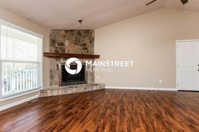 Photo - 3 Bedroom Pet-Friendly Home in Austell, GA with Main Street Renewal