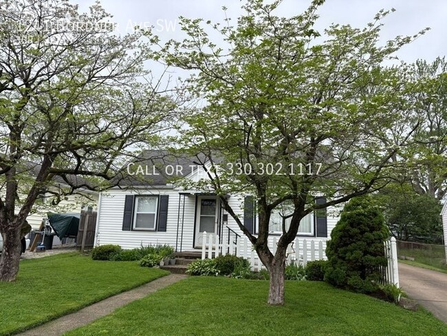 Photo - 1241 Bordner Ave SW House