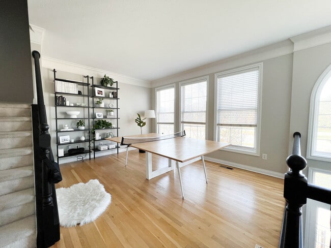 Photo - 8661 N Meridian St