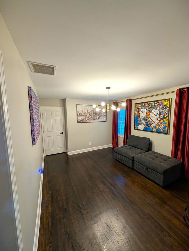 Photo - East Memphis - Stunning 4 bedroom / 2 full bath home