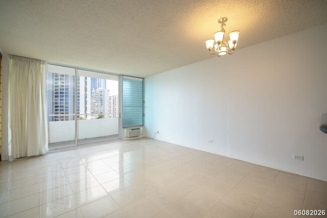 Photo - PRIME ALA MOANA/WAIKIKI LOCATION: 2BR/1.5BA Condo with Parking & In-Unit Washer/Dryer!
