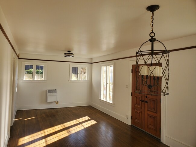 Photo - 2666 Cimarron St