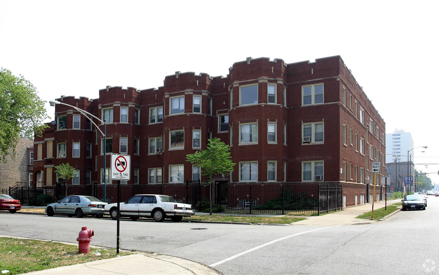 7053 S. Yale - 7053 S. Yale Apartments