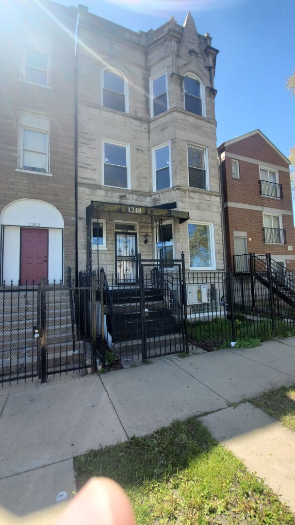 Building Photo - 1248 S Troy St Unit 1