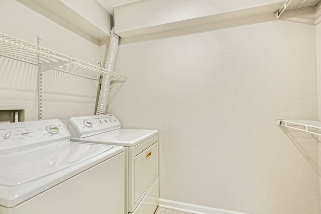 Photo - 2004 Dunsford Terrace