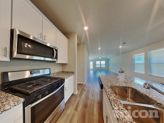 Photo - 5121 Sidesaddle Dr