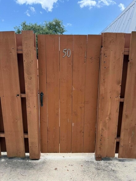 Photo - 2201 SW 28th St Unidad 50