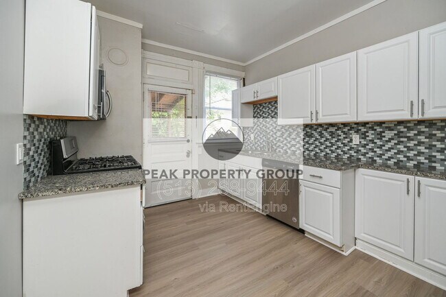 Photo - 2317 Stratford Ave