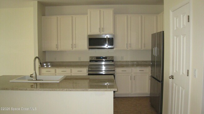 Photo - 2660 Revolution St