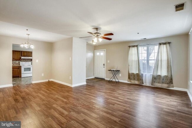 Photo - 1670 Brooksquare Dr Unit 54