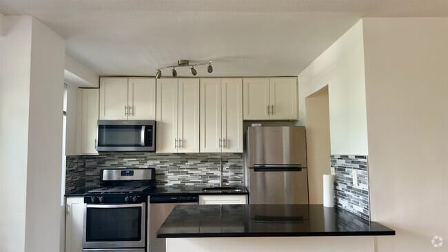 Building Photo - 201 St Pauls Ave Unit 2P Rental