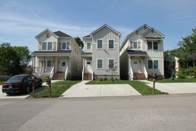 4 Bedroom 2.5 Bathroom Home - 4 Bedroom 2.5 Bathroom Home