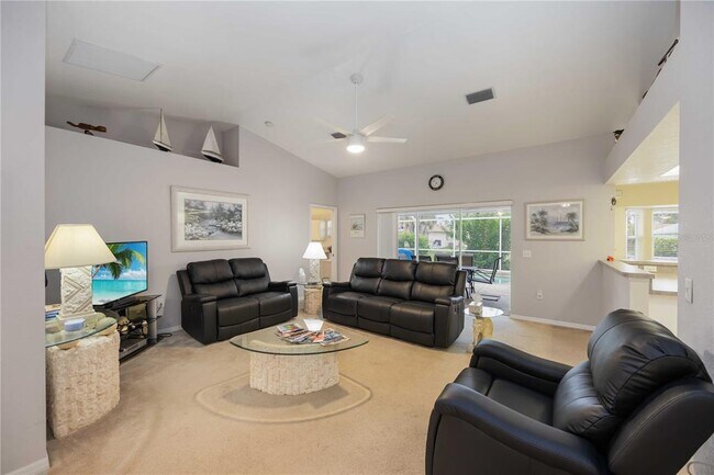 Photo - 107 Cottage Pl