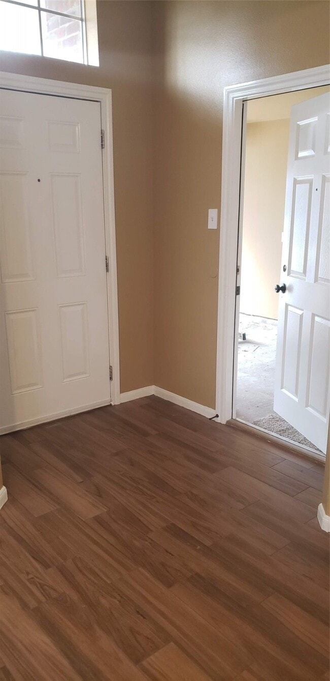 Photo - 222 Canterbury Dr