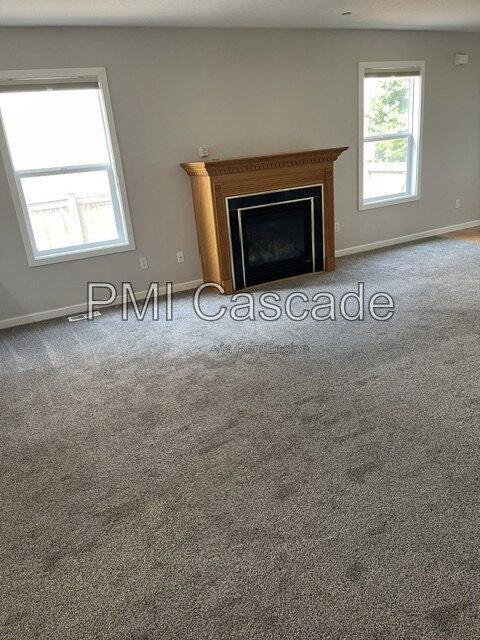 Photo - 2449 Tolmie Ave
