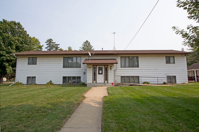 Building Photo - 301 5th St S Unit 1