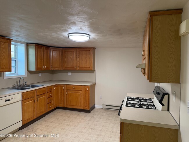 Photo - 197 Rear Broad St
