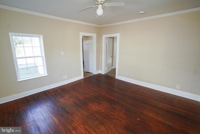 Photo - 303 E Main St