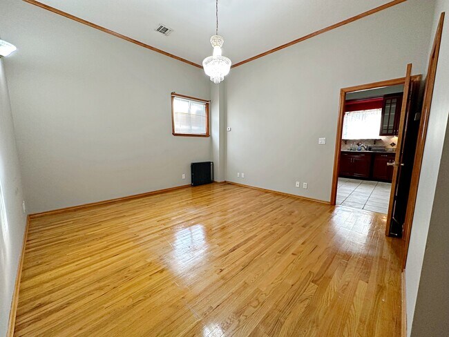 Photo - 450 Humboldt St