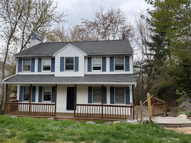 Building Photo - 11 Wainwright Ave