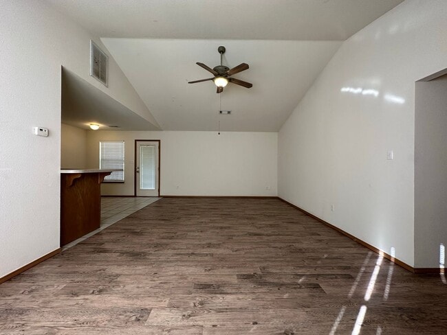 Building Photo - 1520-1522 Fianna Place Ct Unit 1522 Fianna Place Court Rental