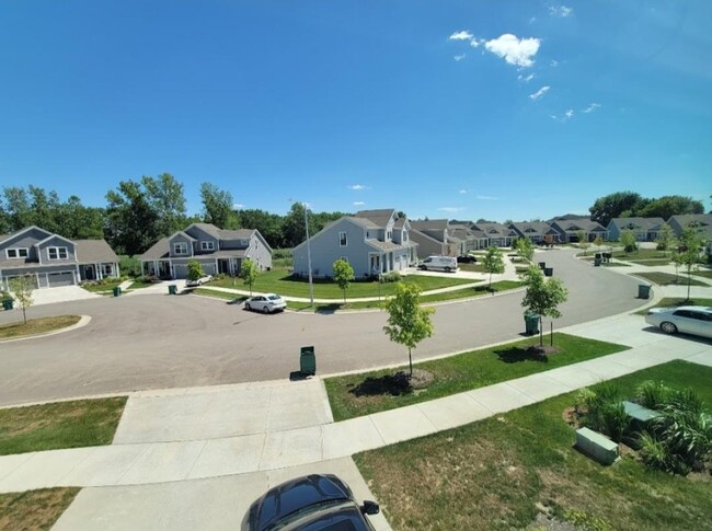 Photo - 661 Maple Oaks Ct Townhome