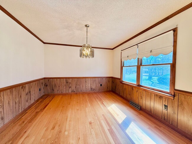 Photo - Charming 3 Bedroom Home for Rent!