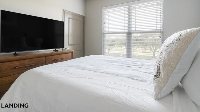 Photo - 99 W Cedar Bayou Lynchburg Rd Unidad 14306