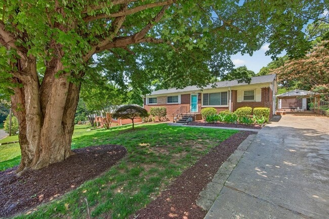 Photo - 3237 Harrow Pl