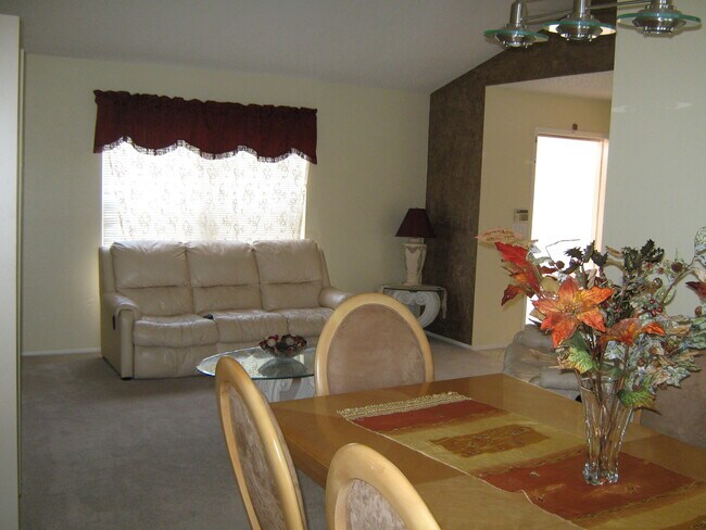 Photo - 1102 Fuchsia Dr