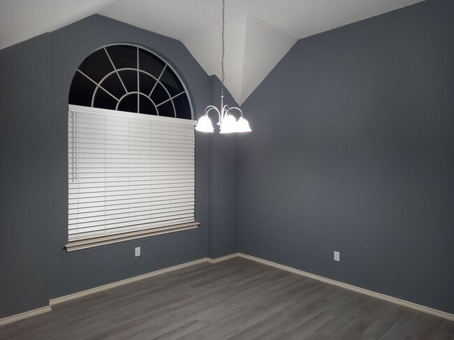 Photo - 2018 Old Ml Rd