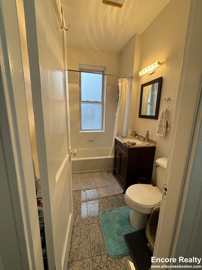 1193 Commonwealth Ave Unit 19