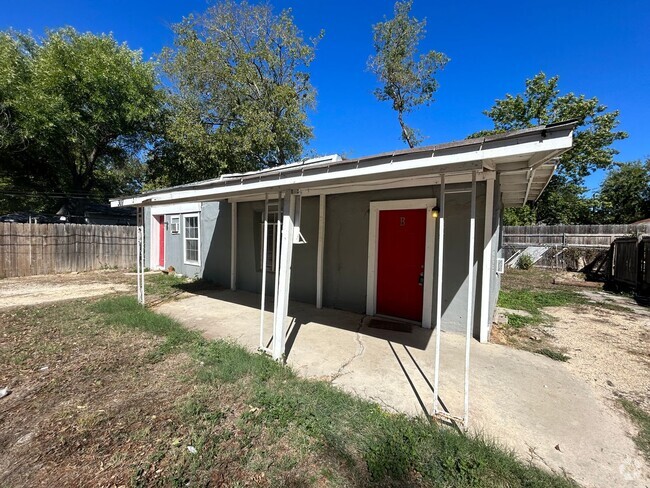 Building Photo - 311 Bristol Avenue Rental