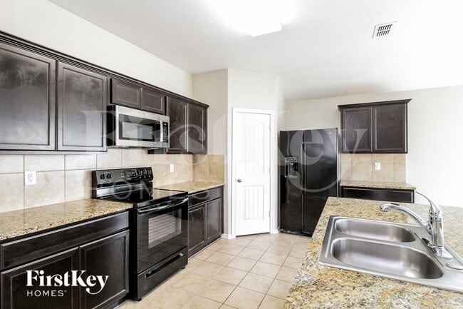 Photo - 303 Preakness Ln