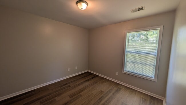 Photo - 161 North Carolina Dr