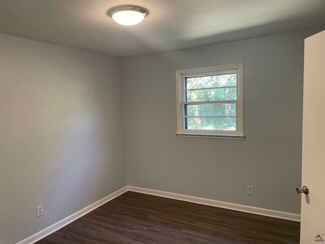 Photo - 805 Crestwood Terrace