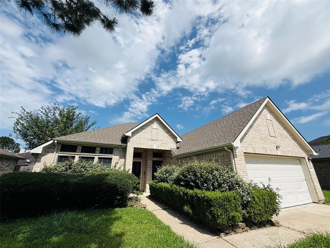 Photo - 210 Cedar Lake Dr House