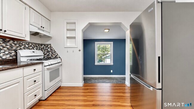 Photo - 21 Parmelee Ave Unit 2