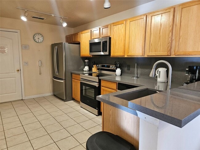 Photo - 297 Blue Jay Way