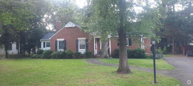 Building Photo - 875 Myrtle Dr Rental