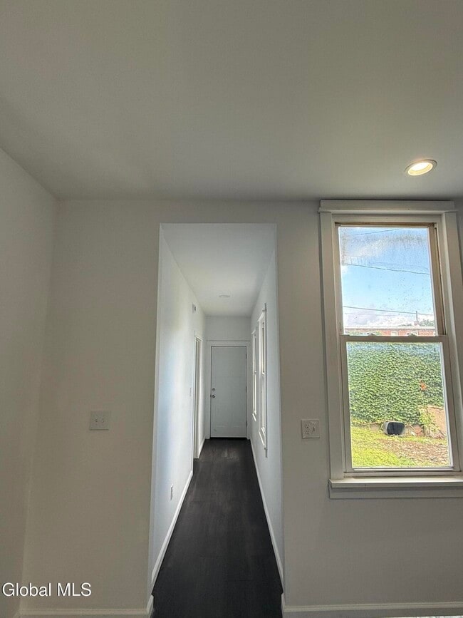 Photo - 104 George St Unit 1