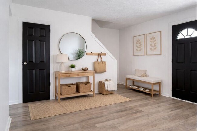 Photo - Three Bedroom Townhouse - With Central Air! Apply now~