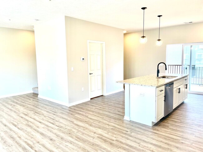 Photo - 20877 South Ct