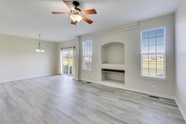 Photo - 23927 McMullin Cir