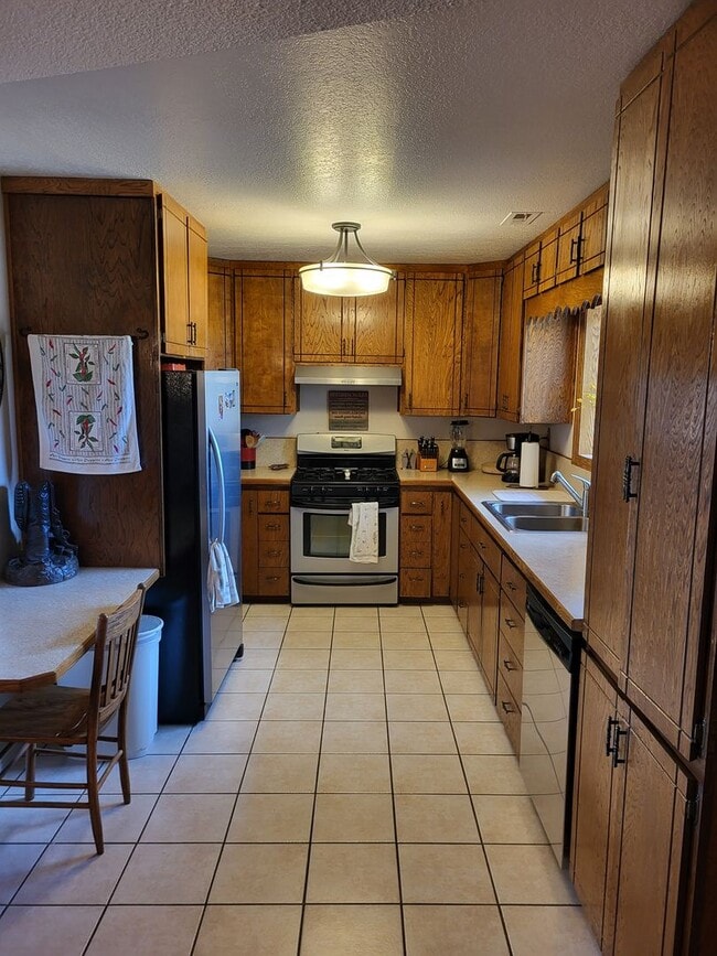 Photo - Short to Mid Term Leases - Fully Furnished Doney Park Home, Flexible lease options!